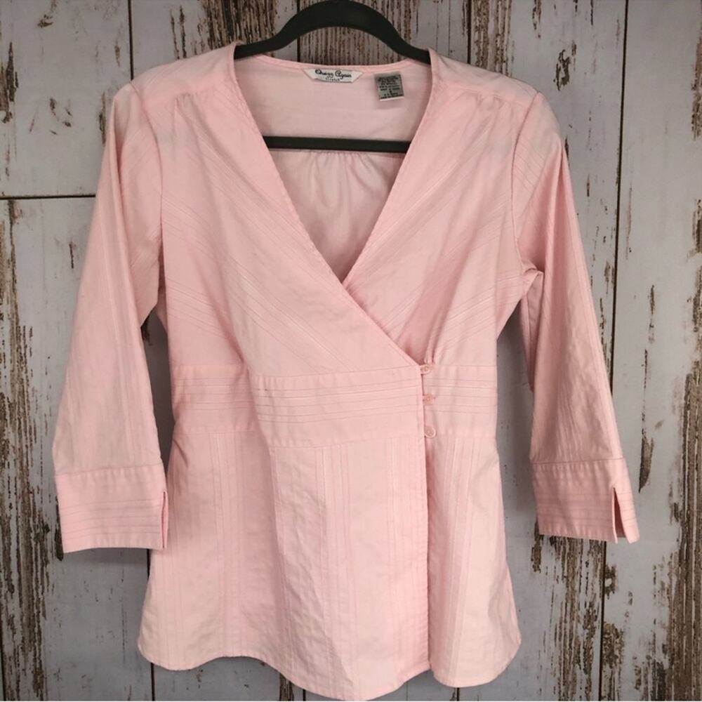 Quizz Again Stretch, Wrap Blouse, Size Small. In excellent condition!!